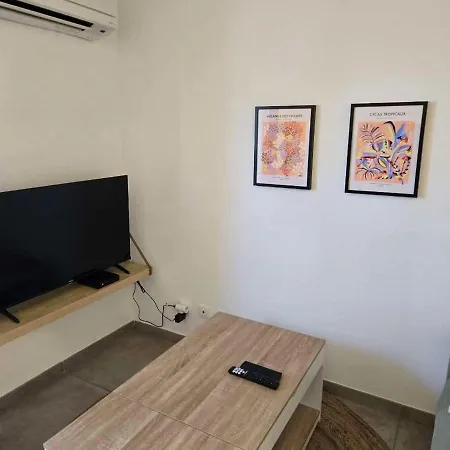 Apartament Au Coeur De Fréjus